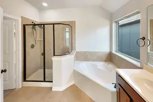 1305 Freesia Dr, Little Elm, TX 75068 - Photo 10