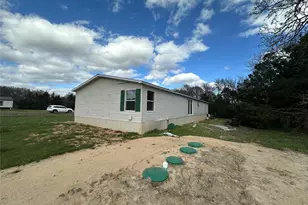 230 Largo St, Bonham, TX 75418 - Photo 6