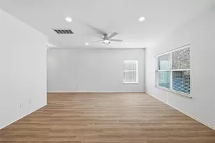 3221 Judge Holland Ln, Plano, TX 75025 - Photo 2