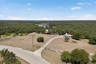 438 Jay Kelley Ln, Sunset, TX 76270 - Photo 2