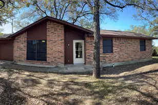 301 Walnut Ave, Azle, TX 76020 - Photo 2