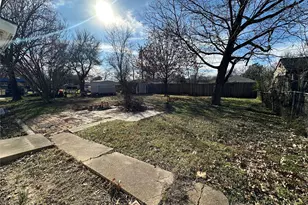 609 Woodmont Dr, Dallas, TX 75217 - Photo 4