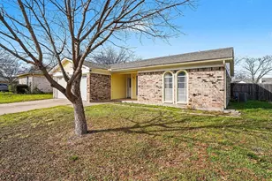 416 Normandy Ln, Saginaw, TX 76179 - Photo 2