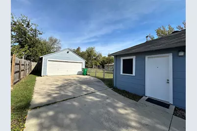 5801 Ellison Avenue, Haltom City, TX 76117 - Photo 4