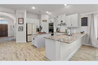 701 Bass Lake Lane, Cleburne, TX 76033 - Photo 10