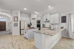 701 Bass Lk Ln, Cleburne, TX 76033 - Photo 10