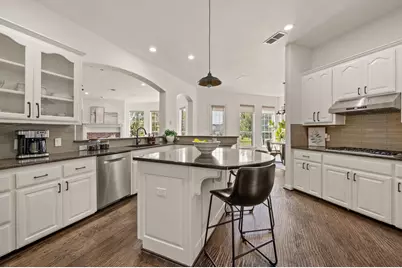 2038 Azalea Trail, Irving, TX 75063 - Photo 16