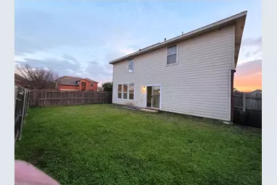 801 Gillon Drive, Arlington, TX 76001 - Photo 4