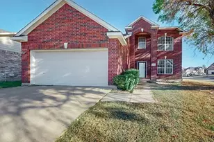 801 Gillon Dr, Arlington, TX 76001 - Photo 2