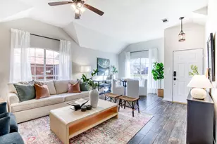 10814 Spring Lake Rd, Frisco, TX 75035 - Photo 4