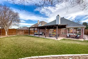 10814 Spring Lake Rd, Frisco, TX 75035 - Photo 2