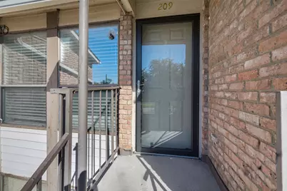 5701 Marvin Loving Drive, Garland, TX 75043 - Photo 4