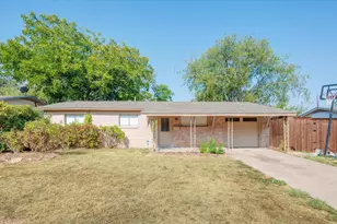 1902 Alan-A-Dale Rd, Arlington, TX 76013 - Photo 1