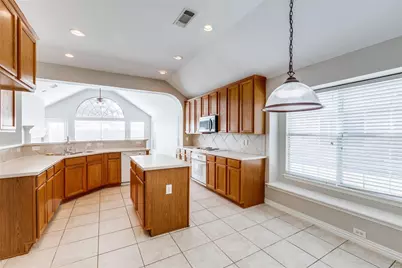 2771 Waterway Drive, Grand Prairie, TX 75054 - Photo 6