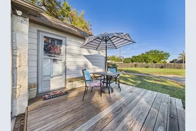 516 E 6th Street, Irving, TX 75060 - Photo 32