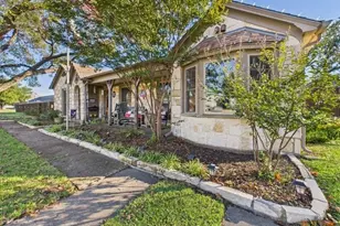 516 E 6th St, Irving, TX 75060 - Photo 2