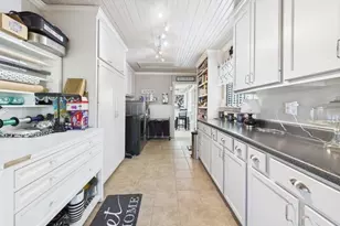 516 E 6th St, Irving, TX 75060 - Photo 16