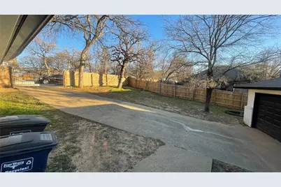 5070 N Tierney Court N, Fort Worth, TX 76112 - Photo 10