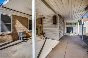 1122 Bonnie Brae Ave, Fort Worth, TX 76111 - Photo 24