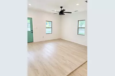 811 W Day Street, Denison, TX 75020 - Photo 6