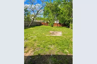 811 W Day Street, Denison, TX 75020 - Photo 16
