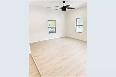 811 W Day Street, Denison, TX 75020 - Photo 8