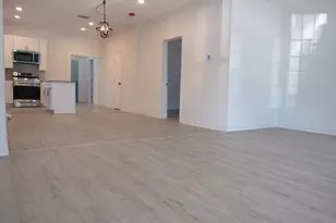 811 W Day St, Denison, TX 75020 - Photo 6