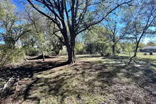 304 Wildwind St, Gun Barrel City, TX 75156 - Photo 16