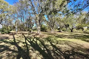 304 Wildwind St, Gun Barrel City, TX 75156 - Photo 18