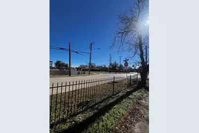 133 E Park Row Drive, Arlington, TX 76010 - Photo 4