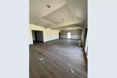 133 E Park Row Drive, Arlington, TX 76010 - Photo 8