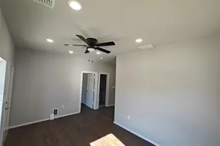 914 N Rockwall Ave, Terrell, TX 75160 - Photo 4