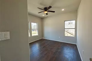 914 N Rockwall Ave, Terrell, TX 75160 - Photo 12