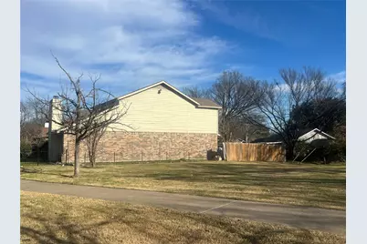 10636 Wessex Drive, Dallas, TX 75217 - Photo 12