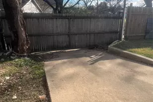 10636 Wessex Dr, Dallas, TX 75217 - Photo 16