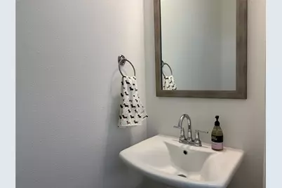 7039 Granbury Lane, Grand Prairie, TX 75054 - Photo 8