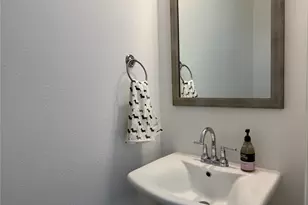 7039 Granbury Ln, Grand Prairie, TX 75054 - Photo 8