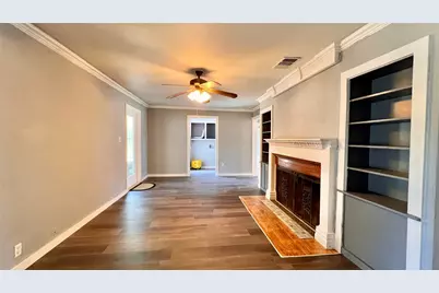 2522 N Hughes Avenue, Fort Worth, TX 76103 - Photo 8