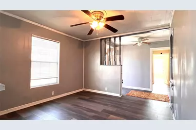 2522 N Hughes Avenue, Fort Worth, TX 76103 - Photo 4