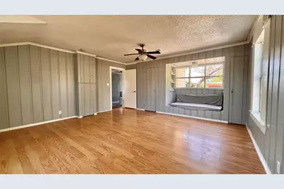 2522 N Hughes Avenue, Fort Worth, TX 76103 - Photo 10