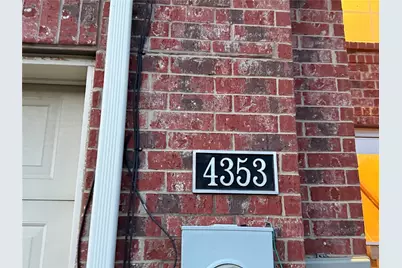 4353 Annesley Lane, Irving, TX 75062 - Photo 4