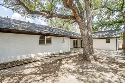 2536 Daisy Lane, Fort Worth, TX 76111 - Photo 38