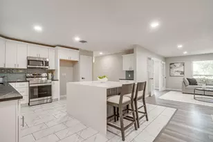 2536 Daisy Ln, Fort Worth, TX 76111 - Photo 14