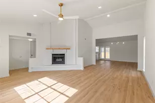 2301 Sharpshire Ln, Arlington, TX 76014 - Photo 4