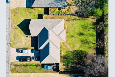 3740 Castlegate Drive, Paris, TX 75462 - Photo 2