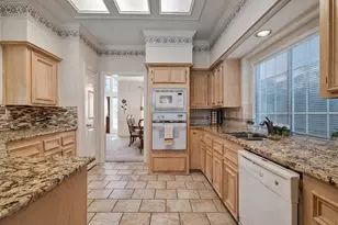 1121 Lakestream Dr, Plano, TX 75075 - Photo 8