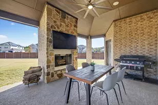 1526 Spring Hill Dr, Cedar Hill, TX 75104 - Photo 36