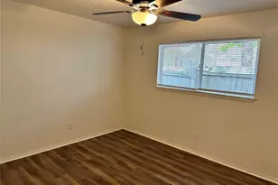 2002 Washington St, Commerce, TX 75428 - Photo 4