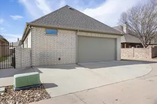 3424 Fountain Way, Granbury, TX 76049 - Photo 6