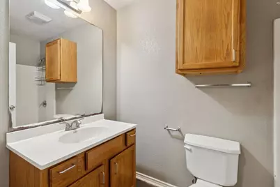 806 E College Street, Terrell, TX 75160 - Photo 18